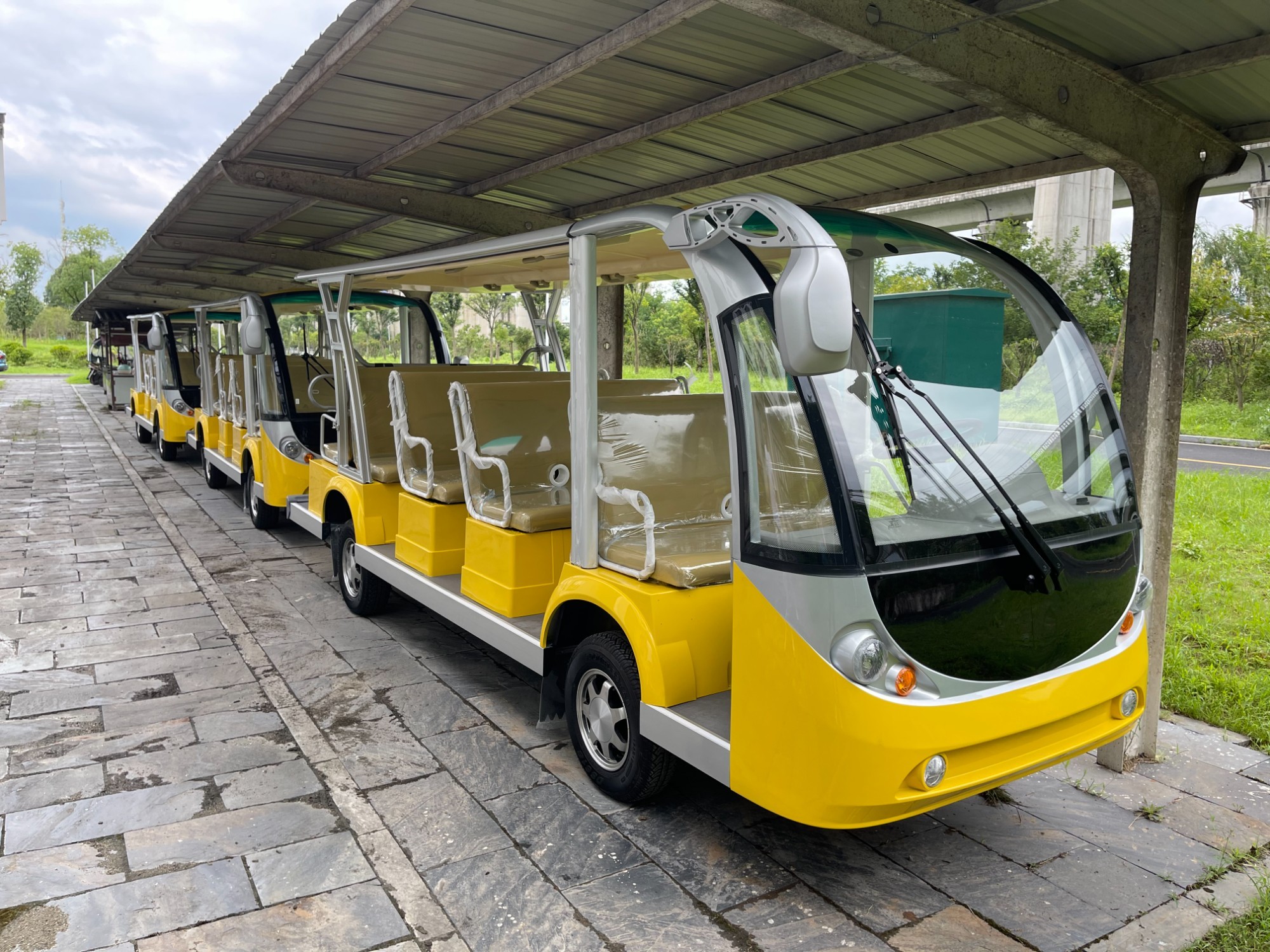 2022西溪南创意小镇14观光车EG6158K